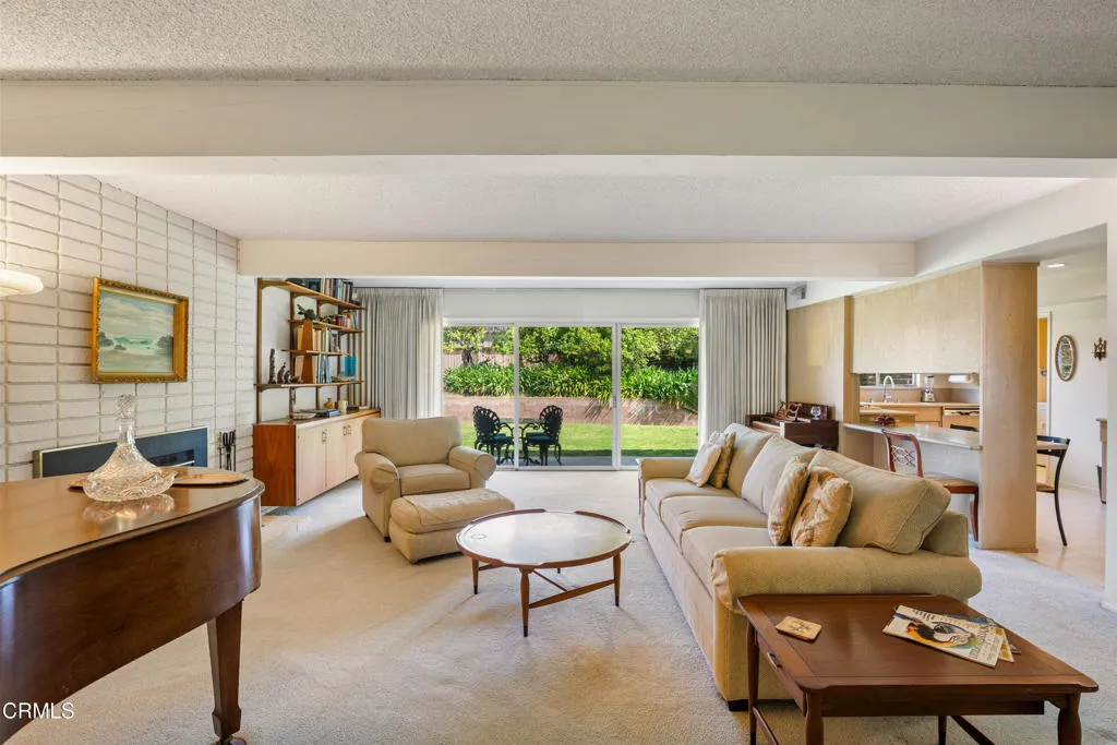 194 Dean Court, Ventura, California 93003 home-pic-6