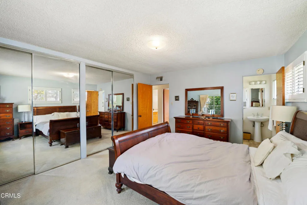 194 Dean Court, Ventura, California 93003 home-pic-20