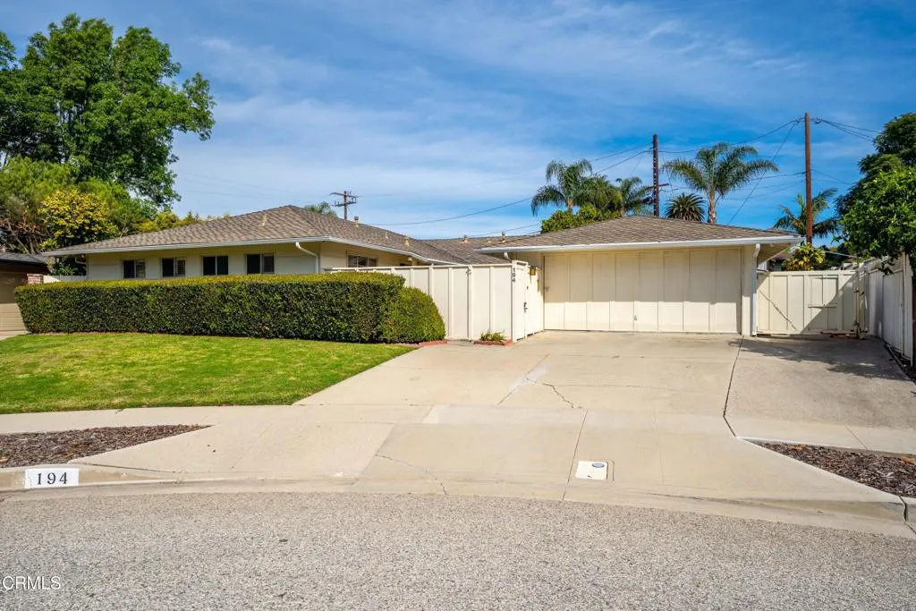 194 Dean Court, Ventura, California 93003 home-pic-2