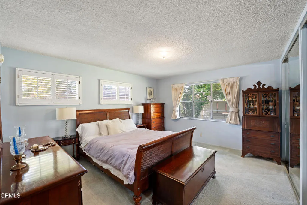 194 Dean Court, Ventura, California 93003 home-pic-19