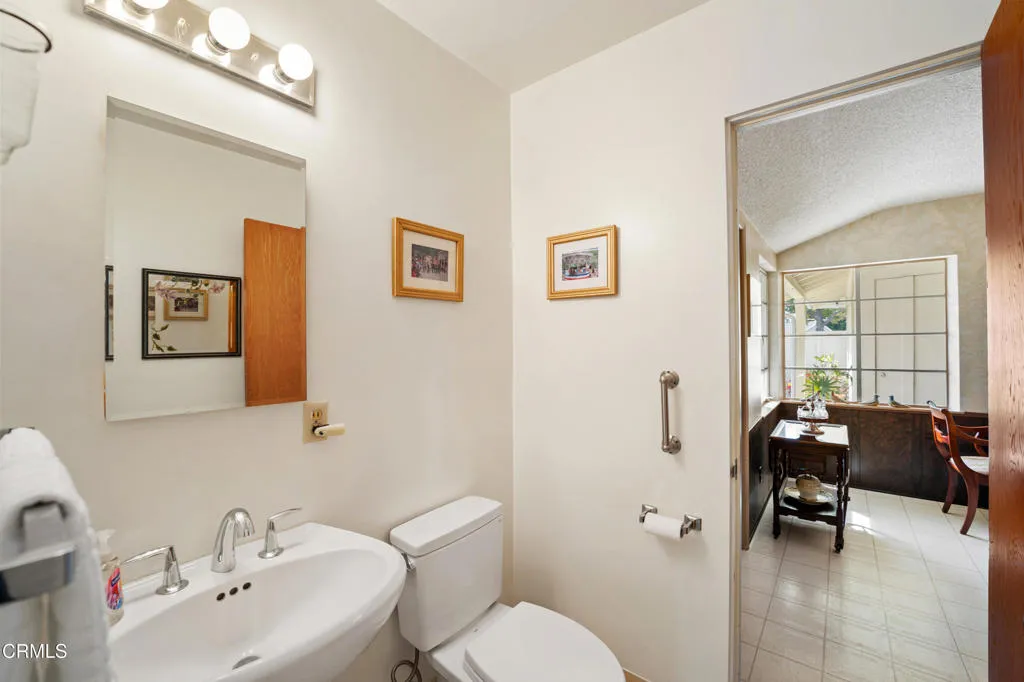 194 Dean Court, Ventura, California 93003 home-pic-23
