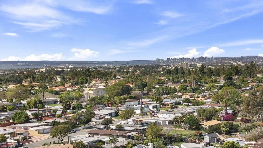1054 Cuyamaca Ave, Chula Vista, California 91911 home-pic-33