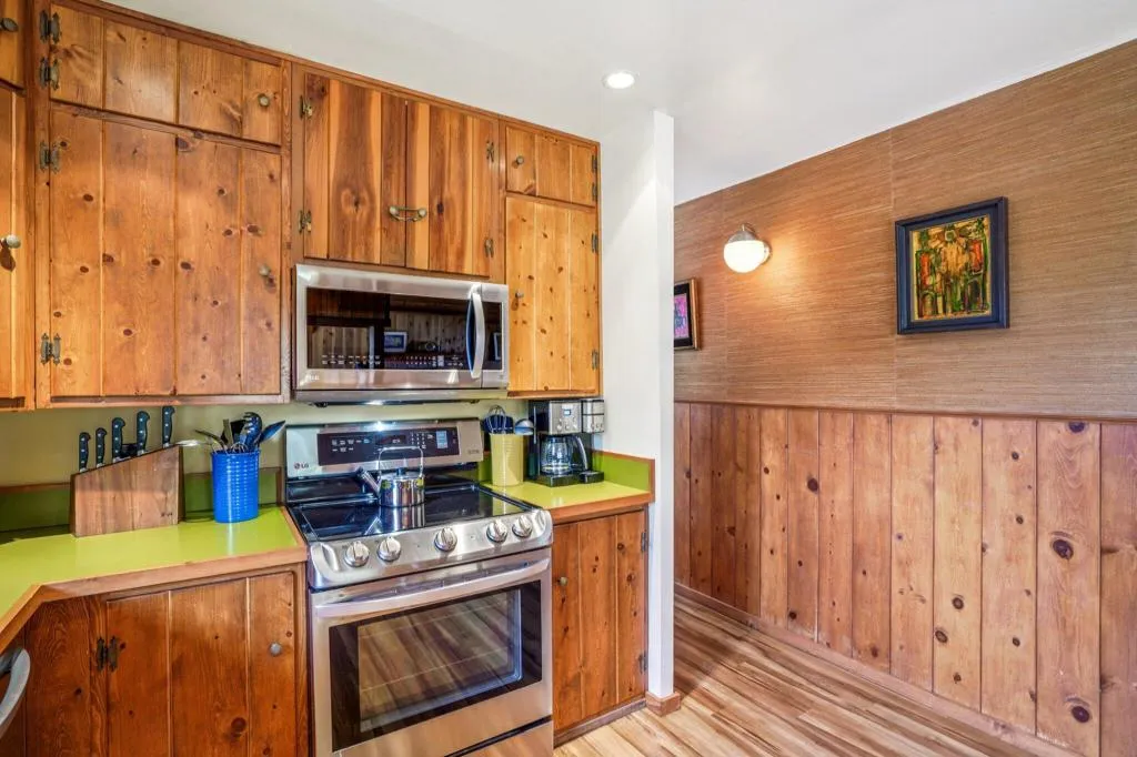 25284 Lakeview Drive, Idyllwild, California 92549 home-pic-21