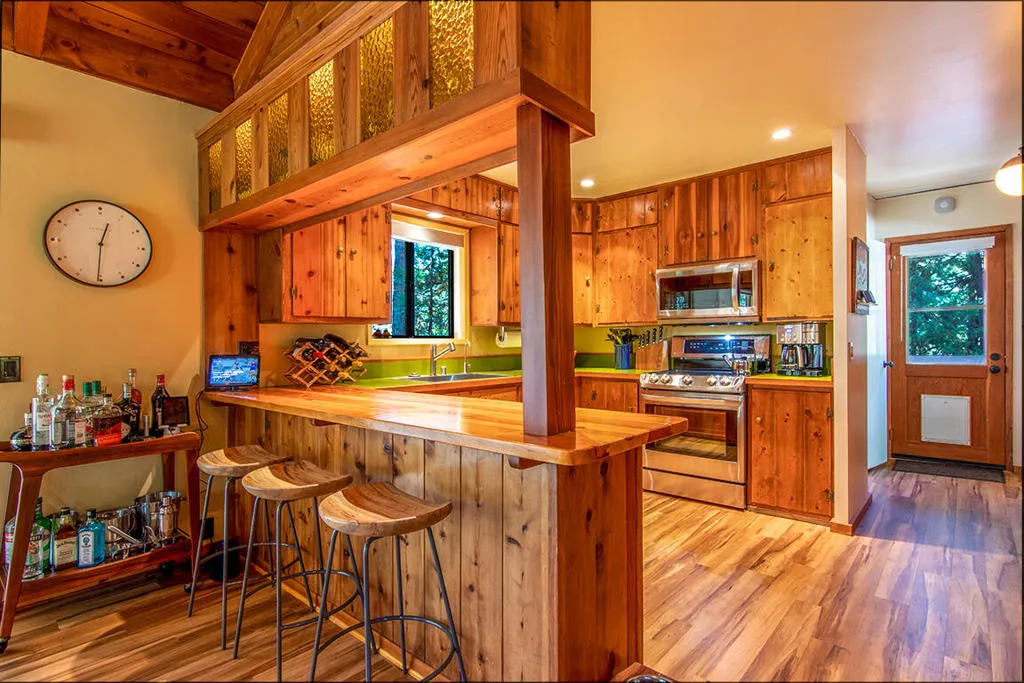25284 Lakeview Drive, Idyllwild, California 92549 home-pic-26
