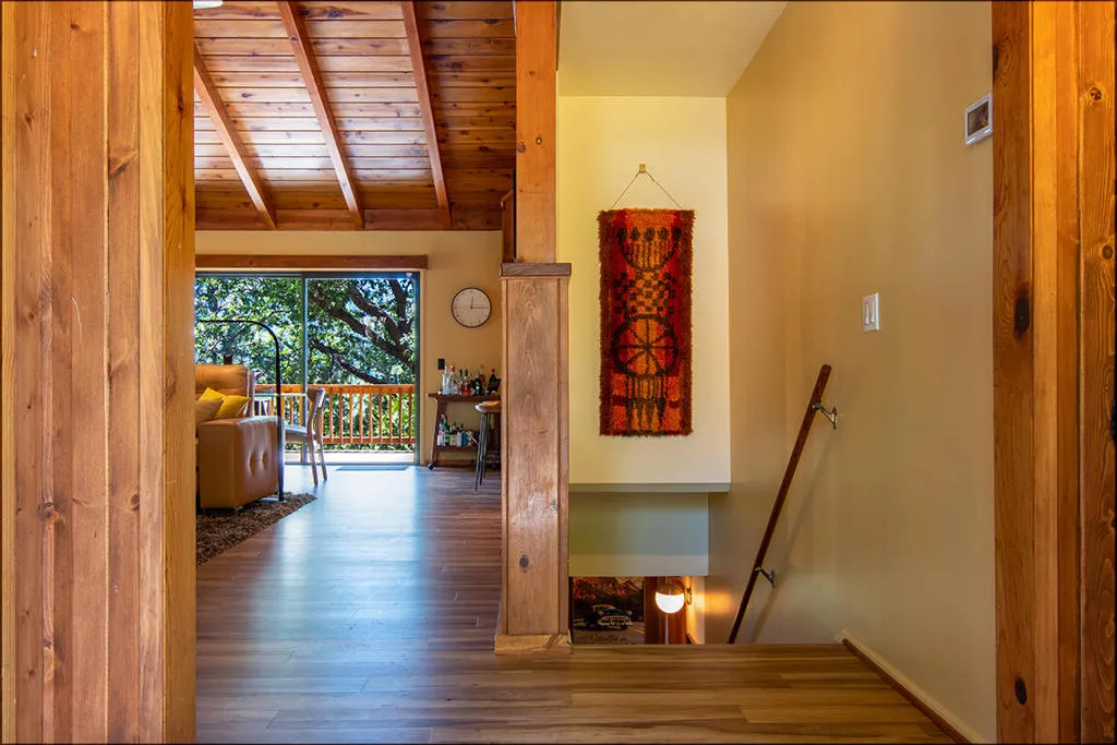 25284 Lakeview Drive, Idyllwild, California 92549 home-pic-5