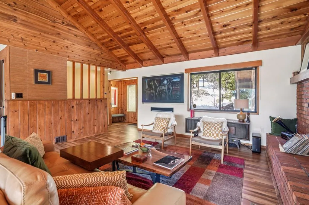 25284 Lakeview Drive, Idyllwild, California 92549 home-pic-9