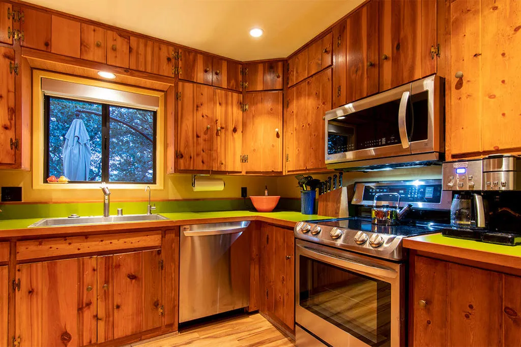 25284 Lakeview Drive, Idyllwild, California 92549 home-pic-24