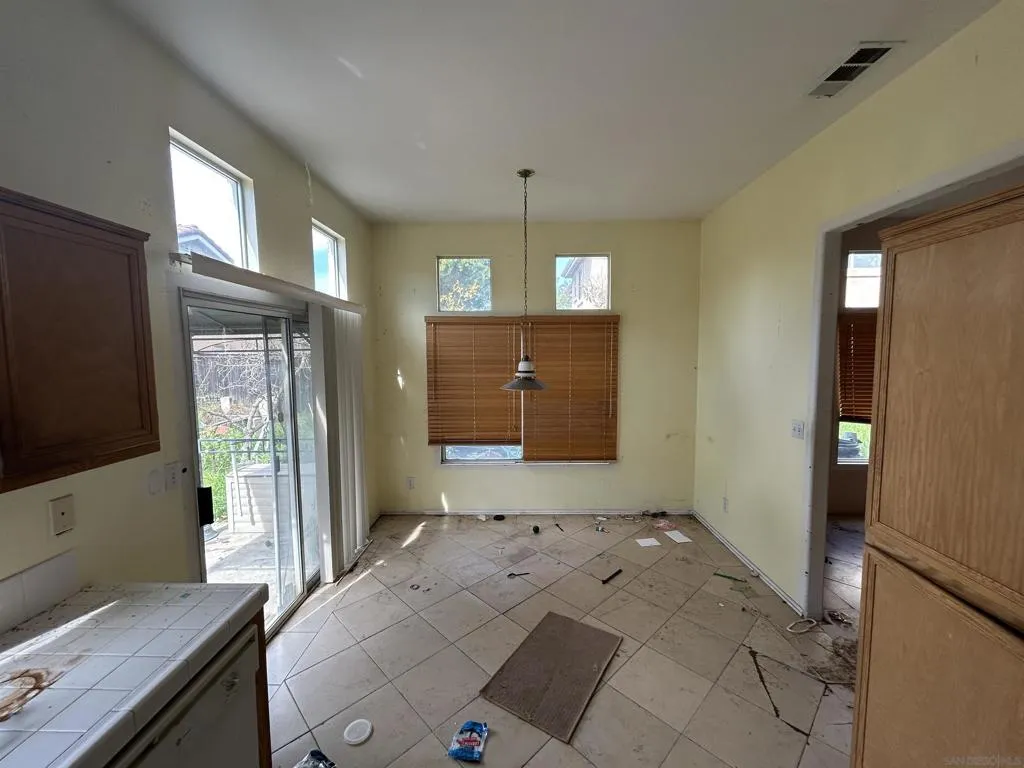 505 Portico Dr, Oceanside, California 92058 home-pic-6