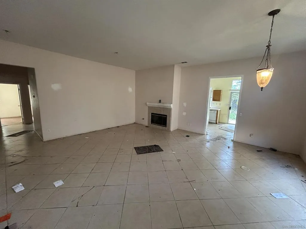 505 Portico Dr, Oceanside, California 92058 home-pic-3