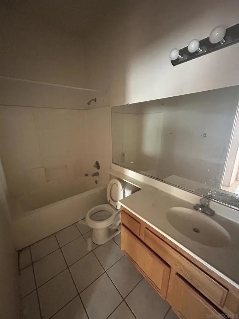 505 Portico Dr, Oceanside, California 92058 home-pic-12