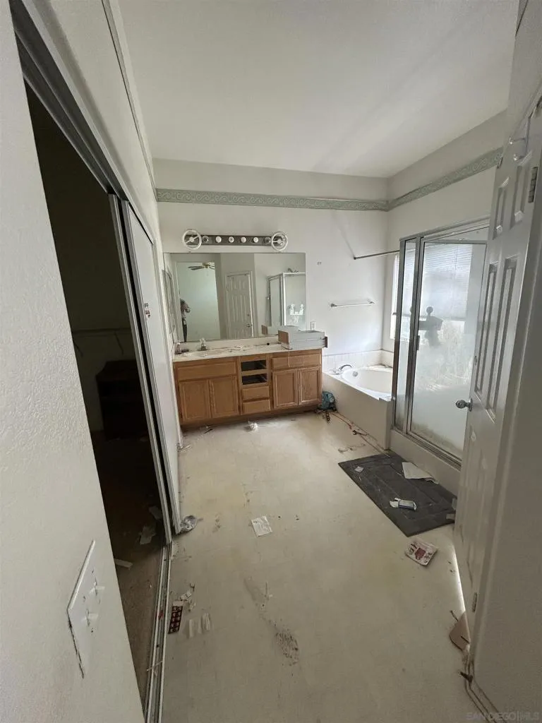 505 Portico Dr, Oceanside, California 92058 home-pic-14
