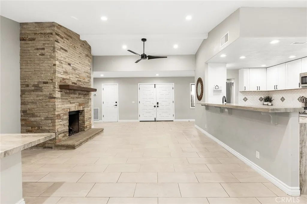 38260 Oaktree, Murrieta, California 92562 home-pic-8