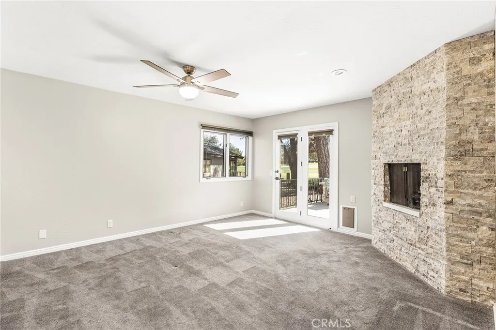 38260 Oaktree, Murrieta, California 92562 home-pic-26