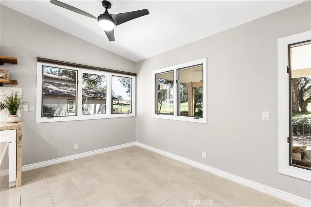 38260 Oaktree, Murrieta, California 92562 home-pic-13
