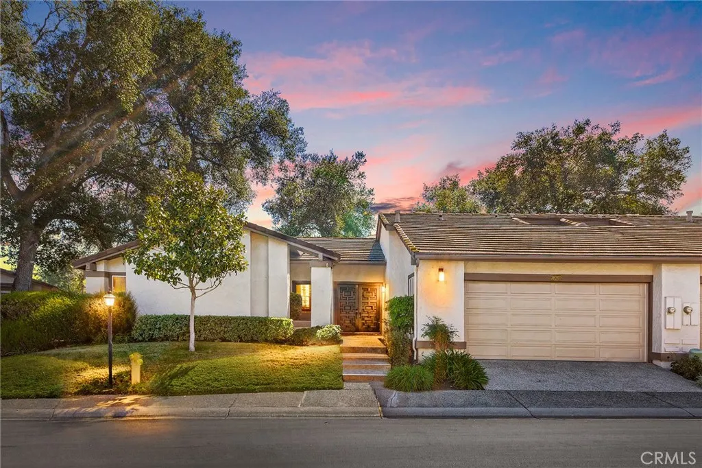 38260 Oaktree, Murrieta, California 92562 home-pic-1