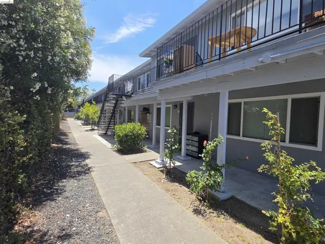 257 257 Poplar Ave, Hayward, California 94541