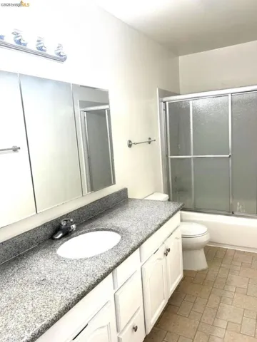 257 257 Poplar Ave, Hayward, California 94541