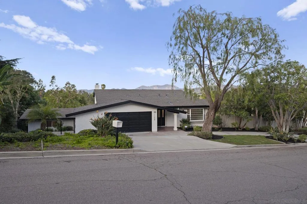 11228 Constellation Dr., El Cajon, California 92020 home-pic-2