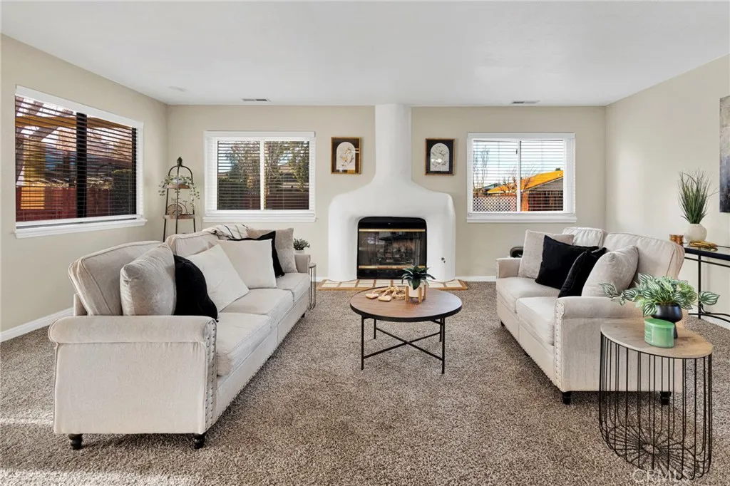 12760 Pinehurst, Victorville, California 92395 home-pic-8