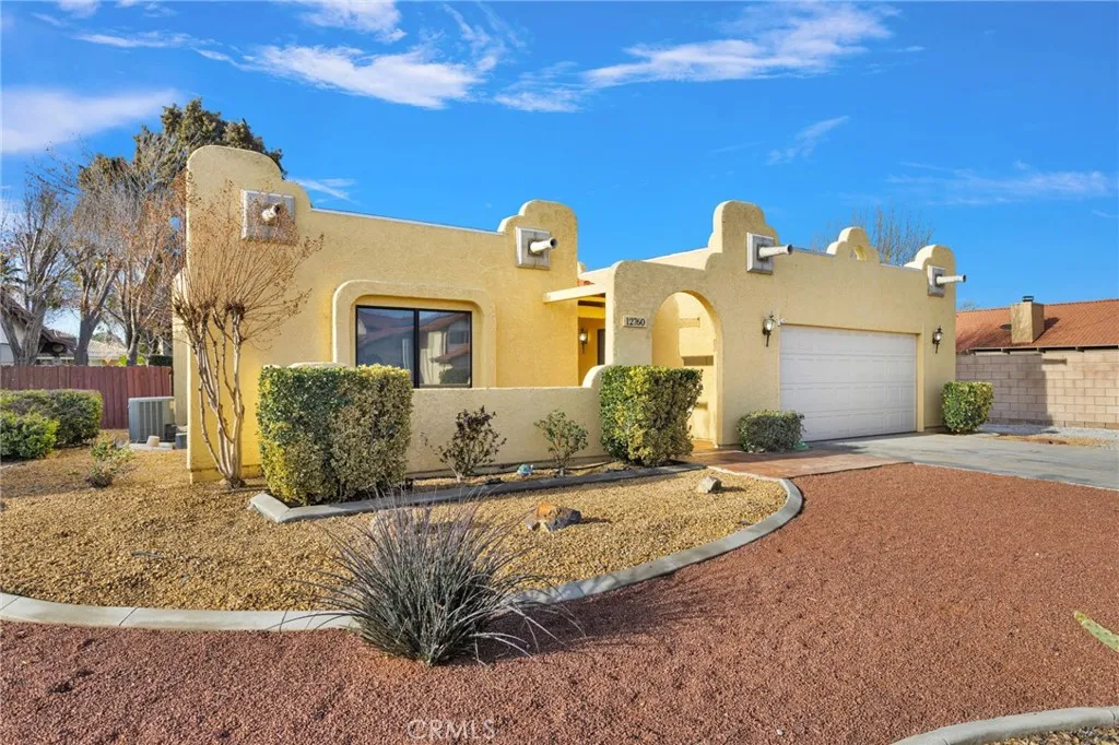 12760 Pinehurst, Victorville, California 92395 home-pic-2