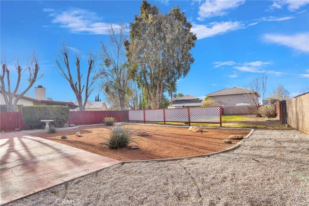 12760 Pinehurst, Victorville, California 92395 home-pic-34