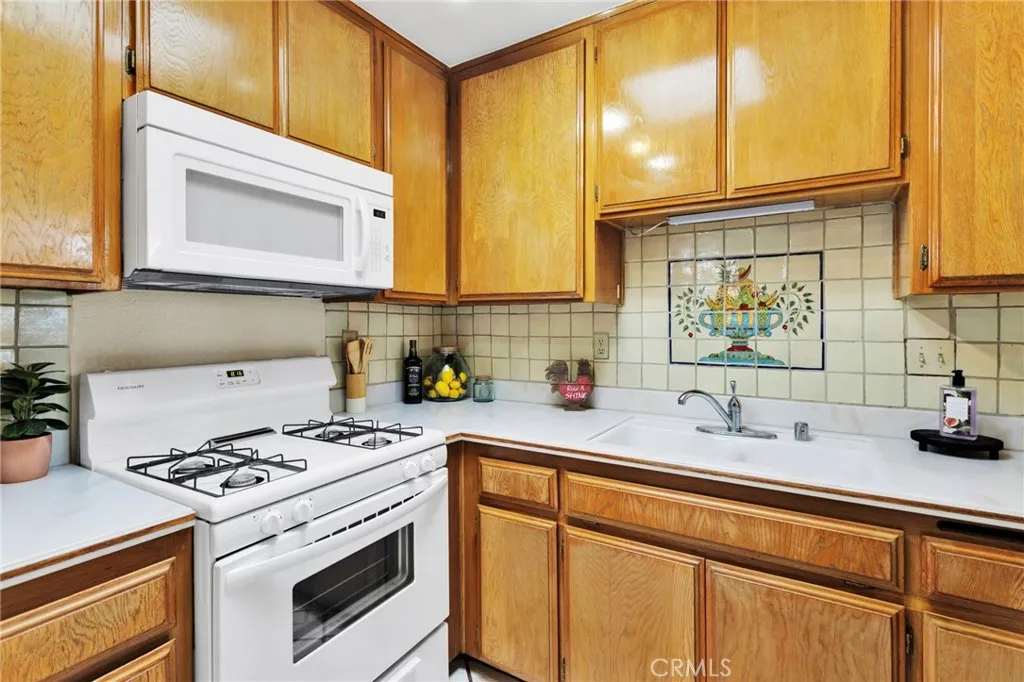 12760 Pinehurst, Victorville, California 92395 home-pic-22