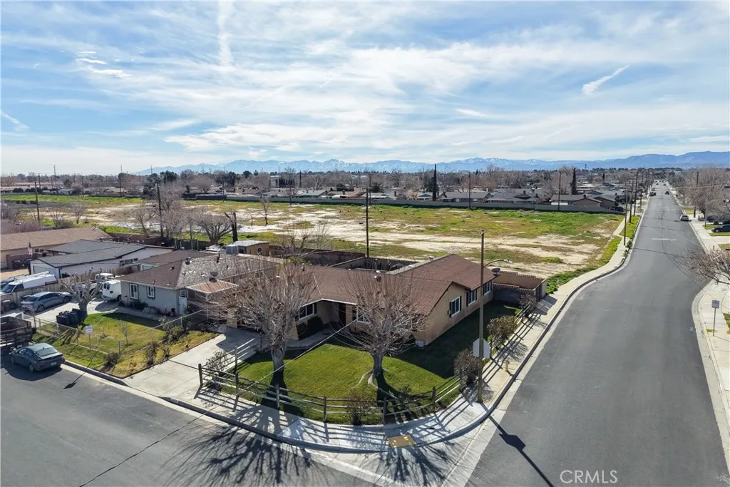1156 W Avenue J10, Lancaster, California 93534 home-pic-44