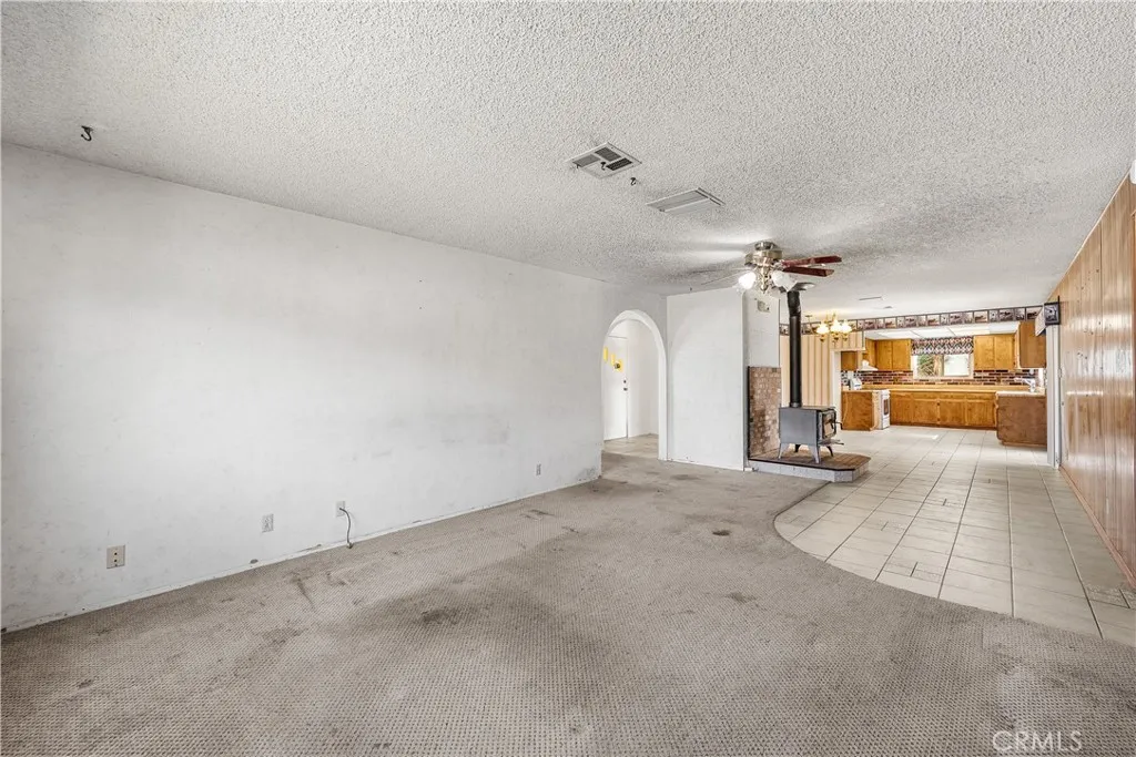 1156 W Avenue J10, Lancaster, California 93534 home-pic-12