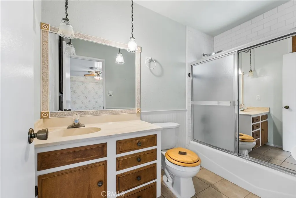 1156 W Avenue J10, Lancaster, California 93534 home-pic-28