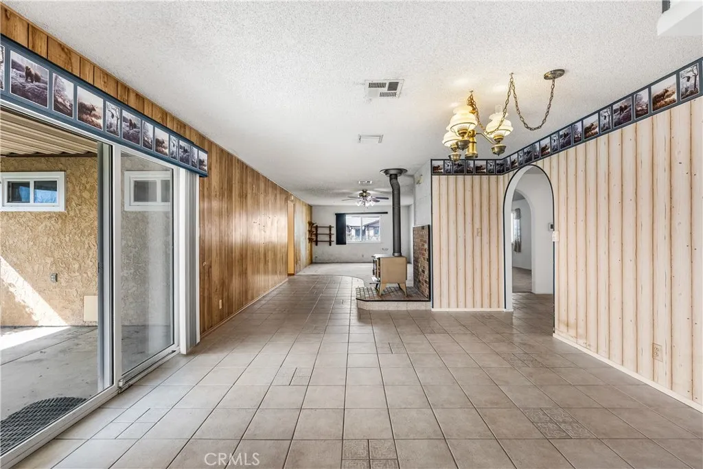 1156 W Avenue J10, Lancaster, California 93534 home-pic-25