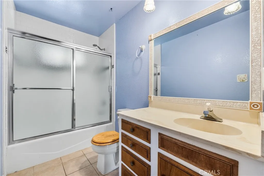1156 W Avenue J10, Lancaster, California 93534 home-pic-31