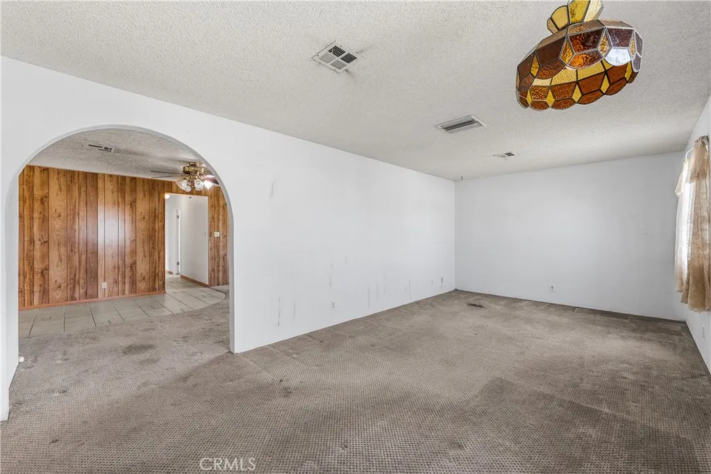 1156 W Avenue J10, Lancaster, California 93534 home-pic-7