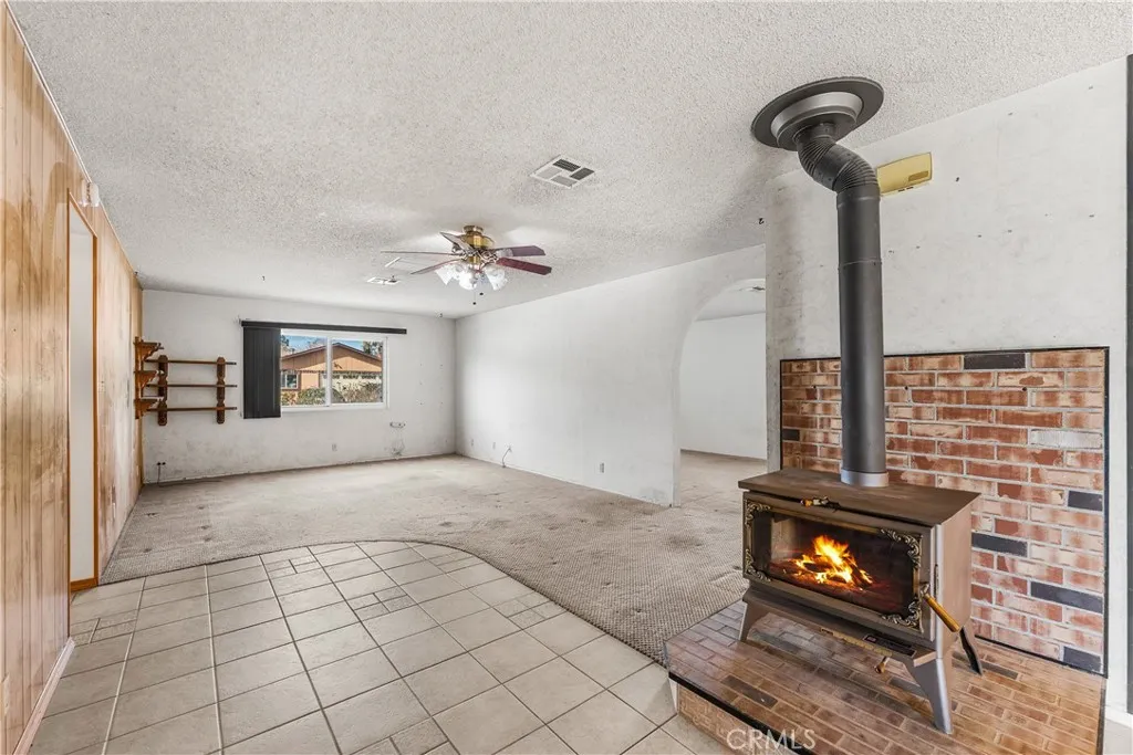1156 W Avenue J10, Lancaster, California 93534 home-pic-9