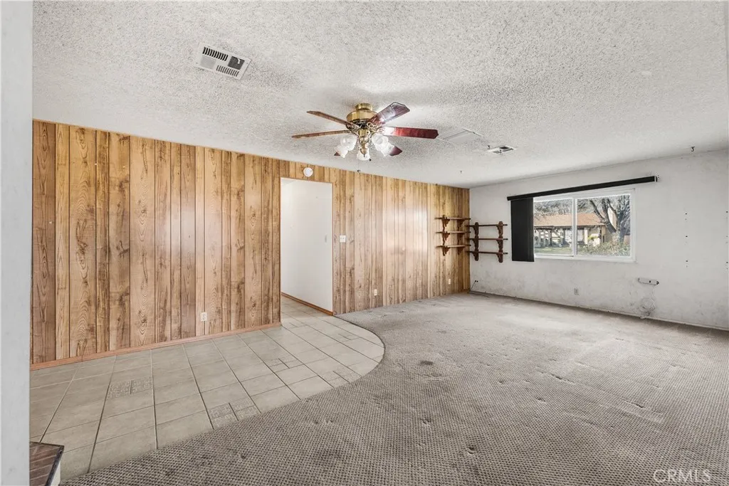1156 W Avenue J10, Lancaster, California 93534 home-pic-10