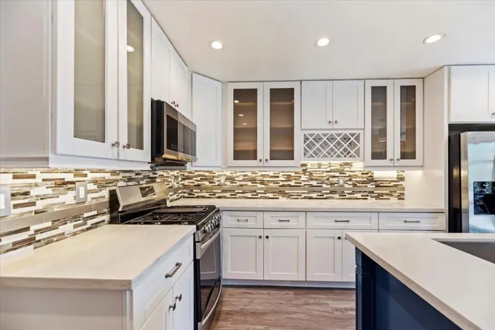 17-Kitchen