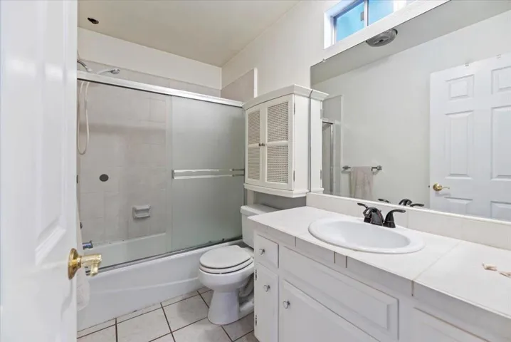 38-Bathroom