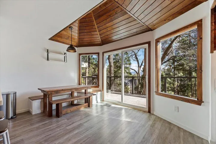 21-Dining Area with Views