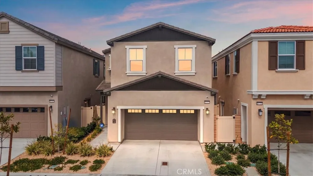 16728 Grapefruit Lane, Fontana, California 92336 home-pic-1