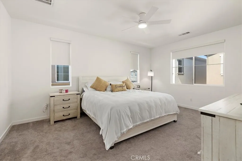 16728 Grapefruit Lane, Fontana, California 92336 home-pic-27