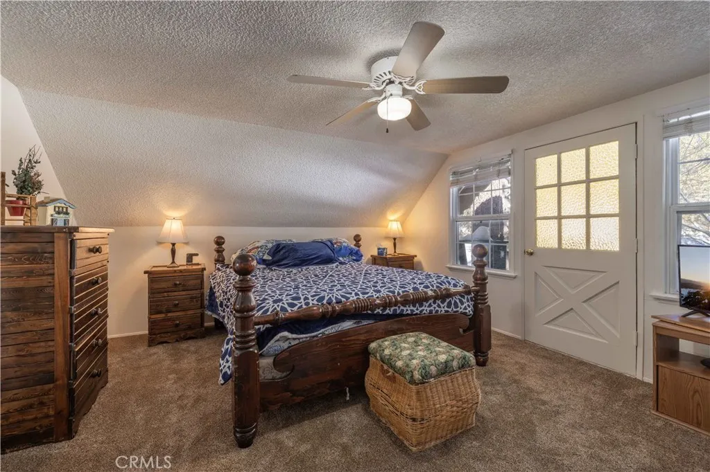 568 Wren, Big Bear Lake, California 92315 home-pic-19