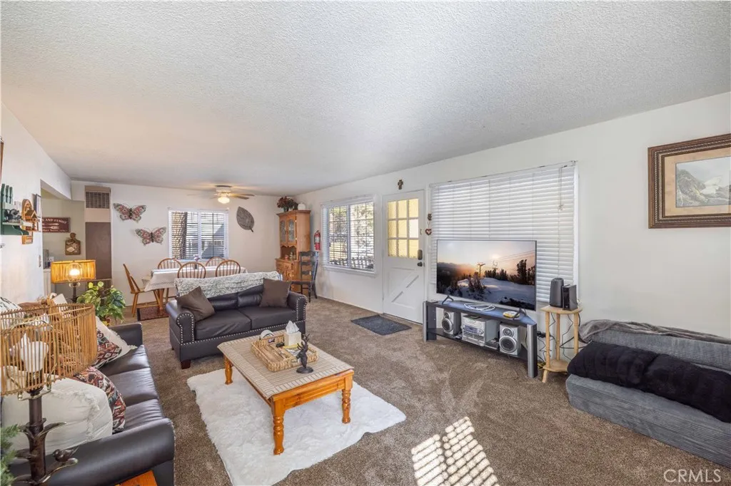 568 Wren, Big Bear Lake, California 92315 home-pic-5