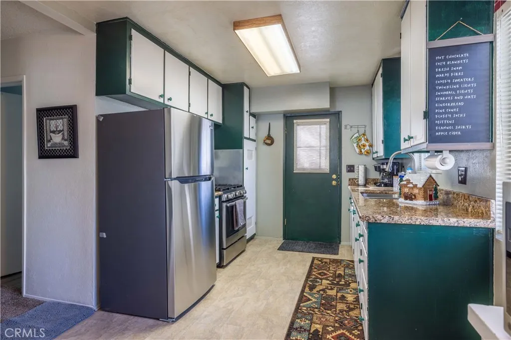 568 Wren, Big Bear Lake, California 92315 home-pic-23