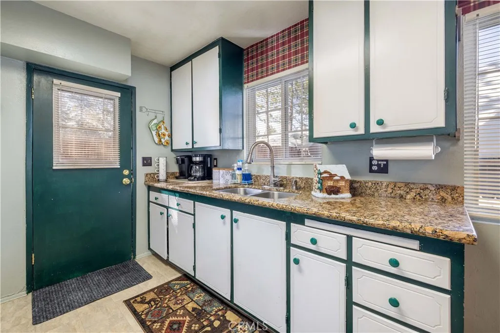 568 Wren, Big Bear Lake, California 92315 home-pic-22