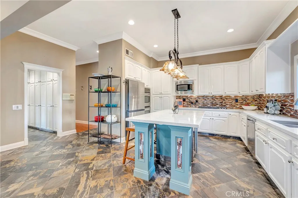 21676 Rushford Drive, Lake Forest, California 92630 home-pic-21