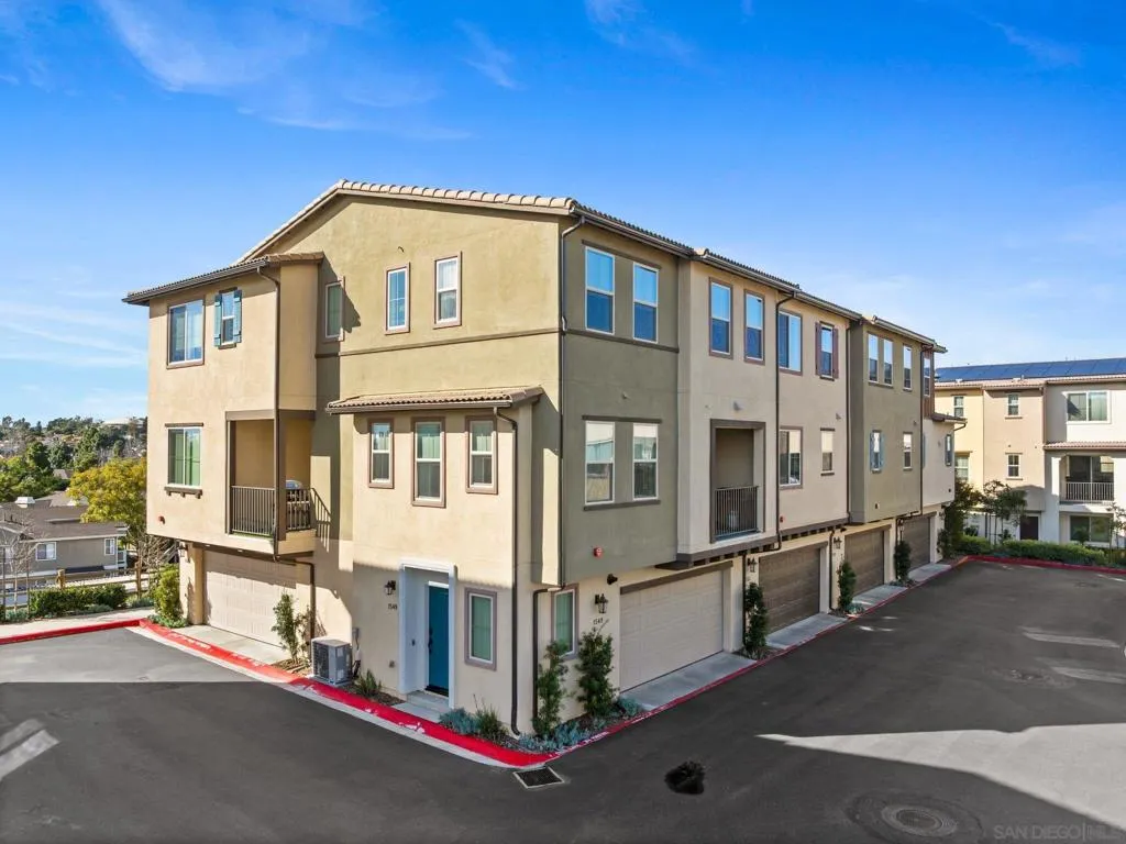 1549 Fig Tree Way, Oceanside, California 92056 home-pic-1