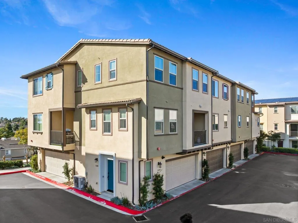 1549 Fig Tree Way, Oceanside, California 92056 home-pic-32