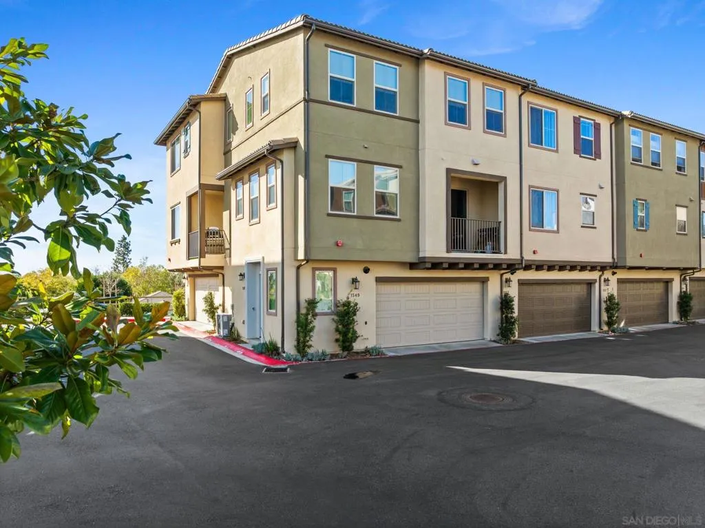 1549 Fig Tree Way, Oceanside, California 92056 home-pic-28