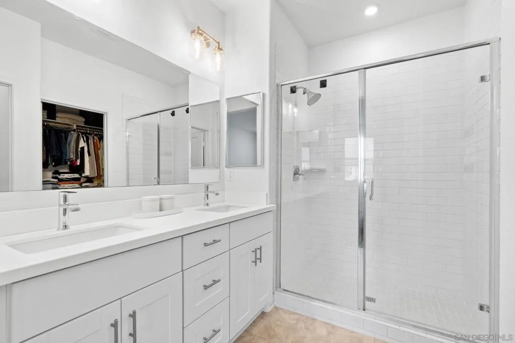 1549 Fig Tree Way, Oceanside, California 92056 home-pic-22