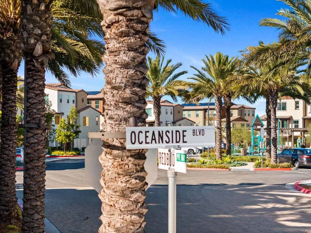 1549 Fig Tree Way, Oceanside, California 92056 home-pic-37