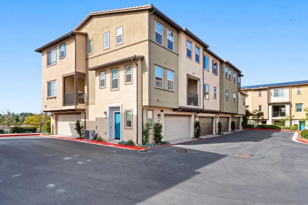 1549 Fig Tree Way, Oceanside, California 92056 home-pic-30